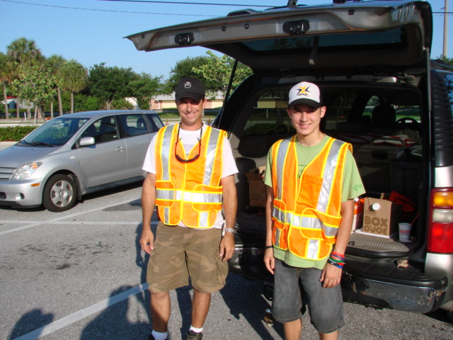 DSC00071.JPG - Kevin Jackson - W4JKJ and Jacob Stamm.