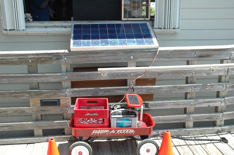 FH020008.jpg - Battery power for K4LJP's GOTA station along with solar trickle charger.