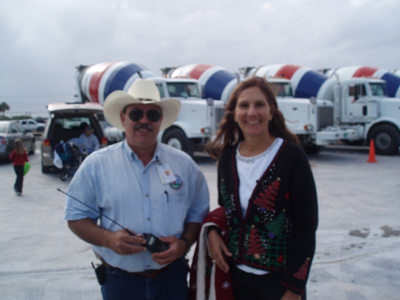 PC140243.JPG - Bert-AG4BV and Karen Golonka-Mayor Jupiter, Florida at the Jupiter Holiday Parade.