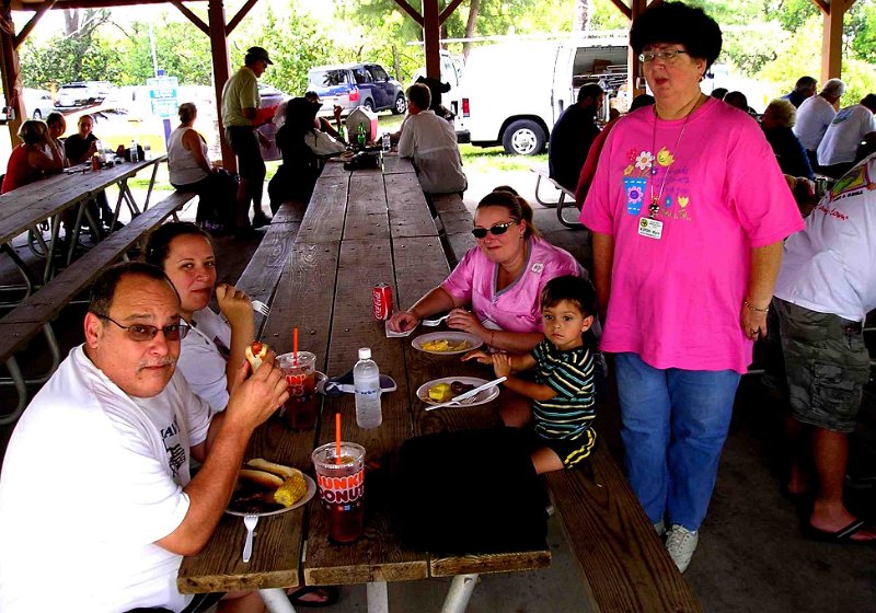 jtrg_picnic_2009-10-04_011s.JPG