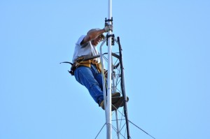 Bob-K4NBC, Old Antenna Coming Down 01